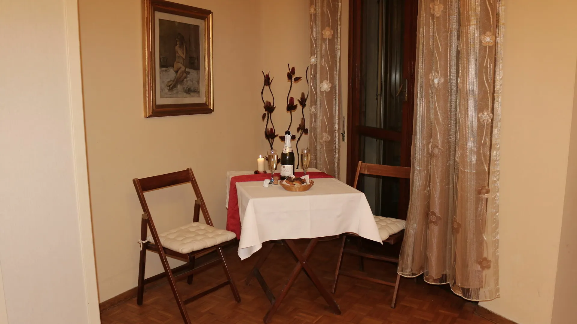 *** Guest house Soggiorno Karaba Florence Italy